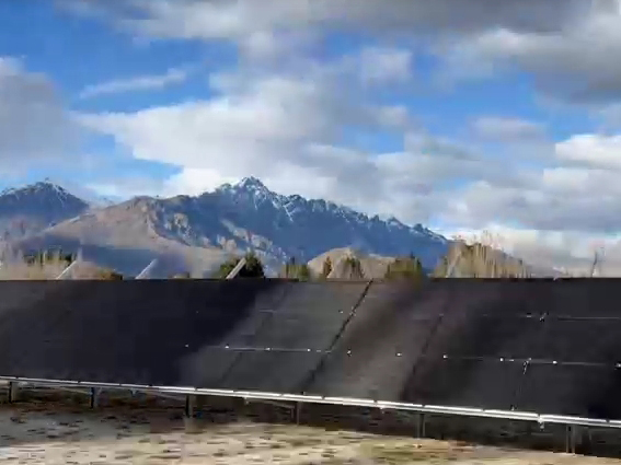 Caja del sistema de montaje solar en suelo Enerack U pilot en Nueva Zelanda
        
